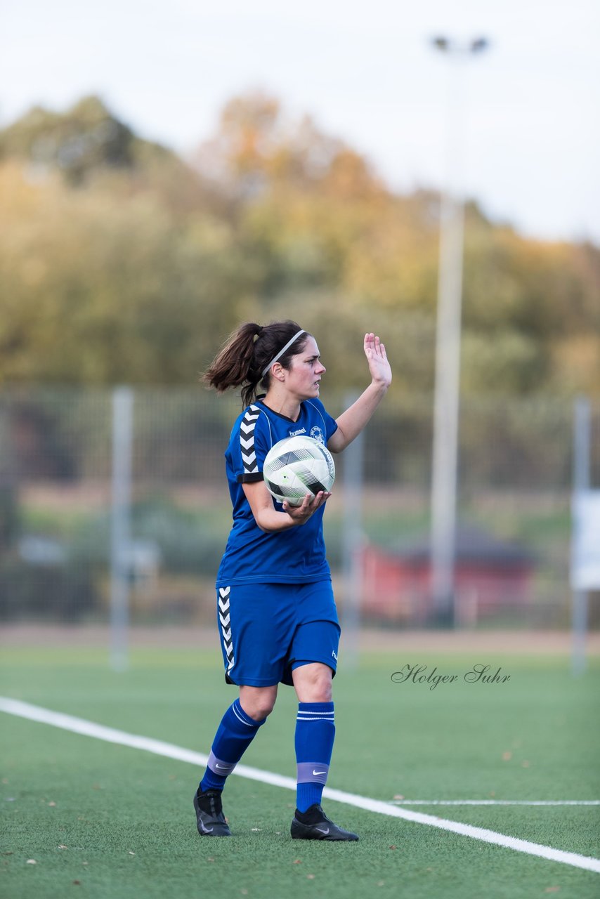 Bild 99 - F SSC Hagen Ahrensburg - SV Frisia 03 Risum-Lindholm : Ergebnis: 2:0